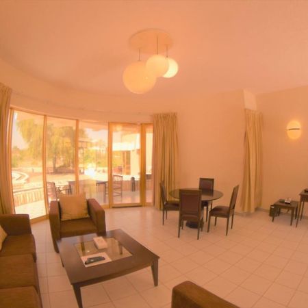 One To One Hotel & Resort Ain Al Faida Ал Айн Екстериор снимка