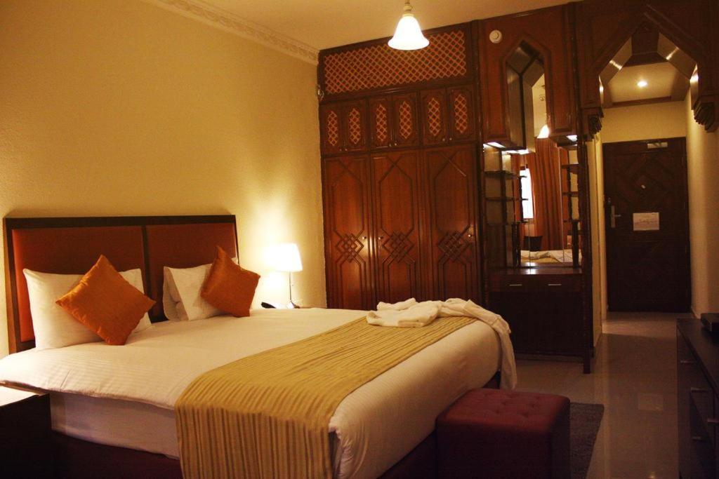 One To One Hotel & Resort Ain Al Faida Ал Айн Екстериор снимка