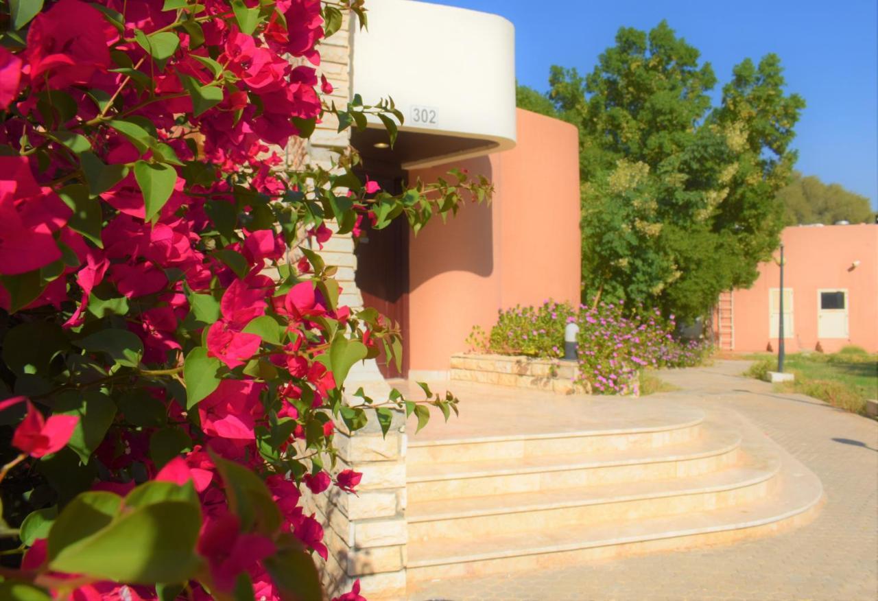 One To One Hotel & Resort Ain Al Faida Ал Айн Екстериор снимка