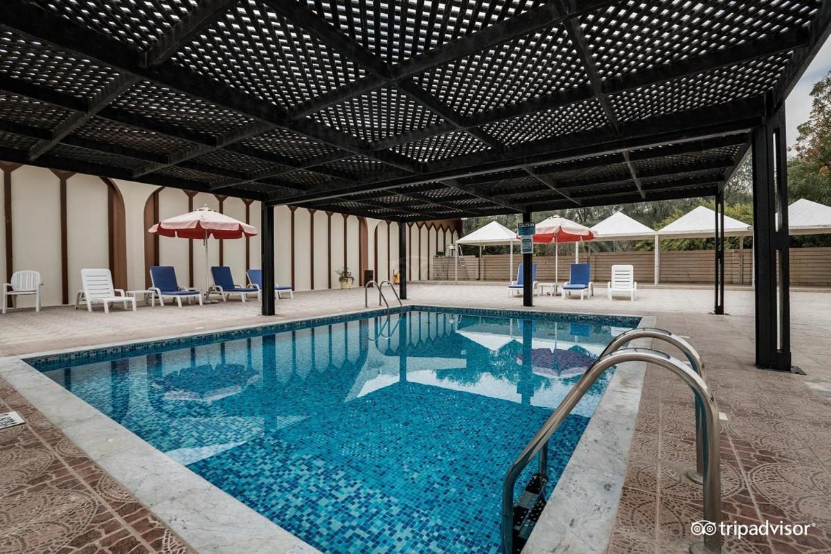 One To One Hotel & Resort Ain Al Faida Ал Айн Екстериор снимка