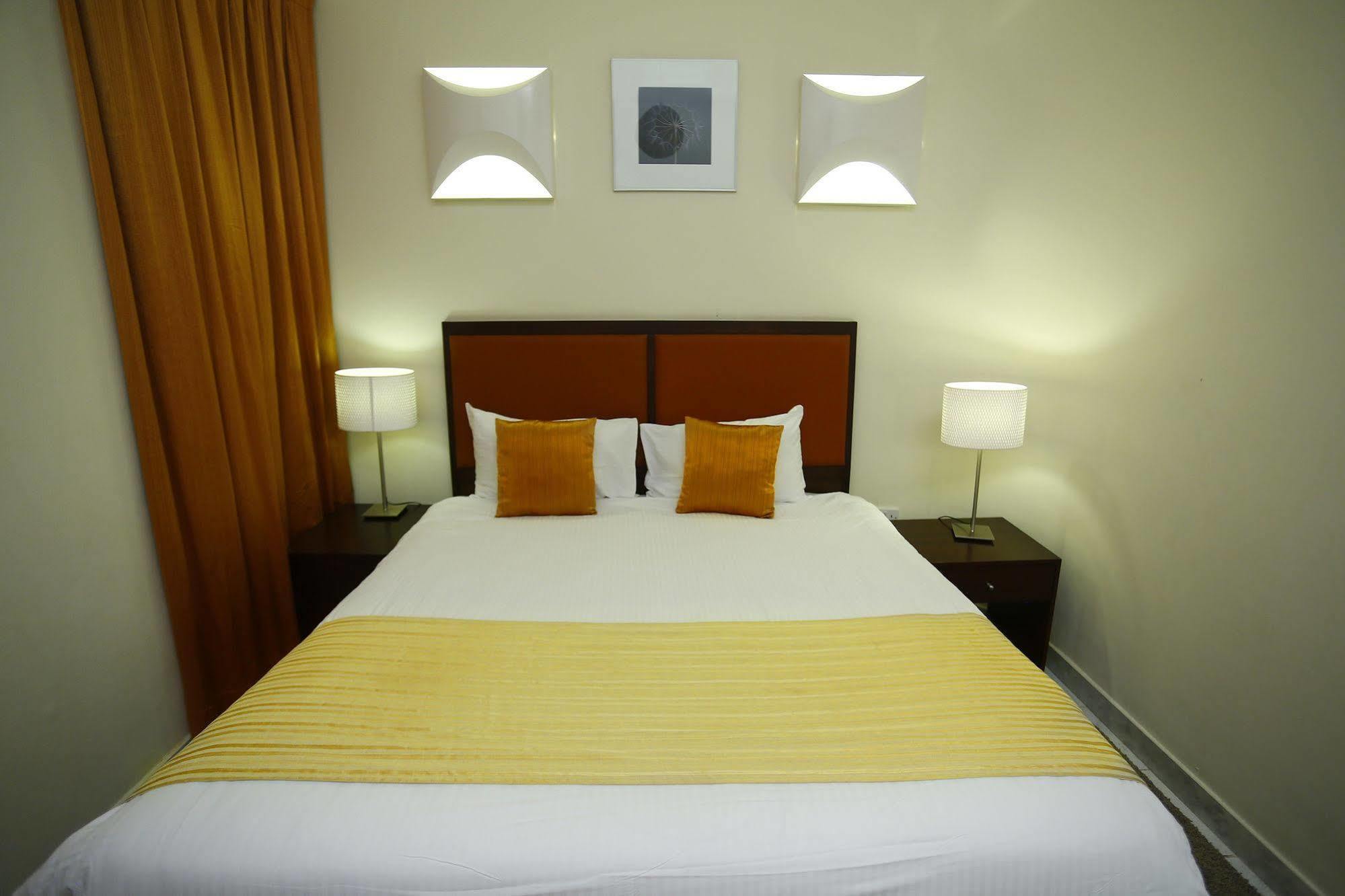 One To One Hotel & Resort Ain Al Faida Ал Айн Екстериор снимка