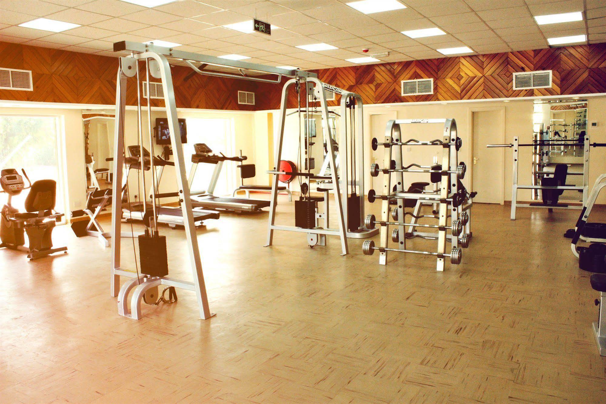One To One Hotel & Resort Ain Al Faida Ал Айн Екстериор снимка